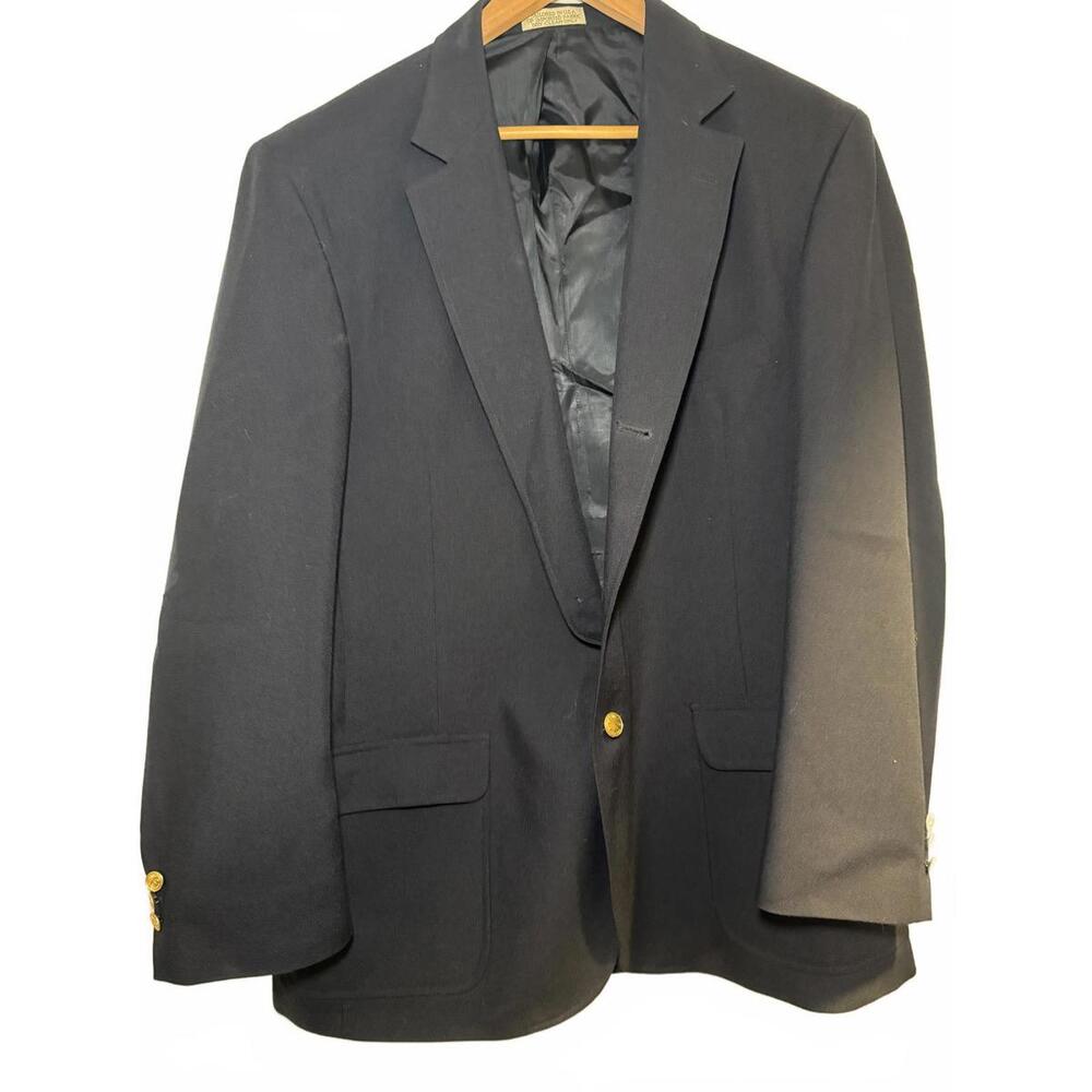 Vintage Orvis Navy Blue Men's 46L Blazer Polyester/Wool Blend Gold Buttons.